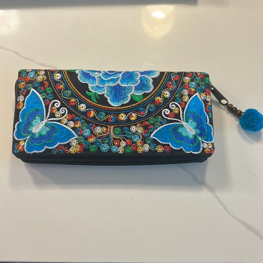 Embroidered wallet